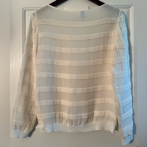VERONICA BEARD 4 Ivory L/Sleeve Horizontal Pleat 100% Silk Luxury Blouse CLEAN - Picture 3 of 12